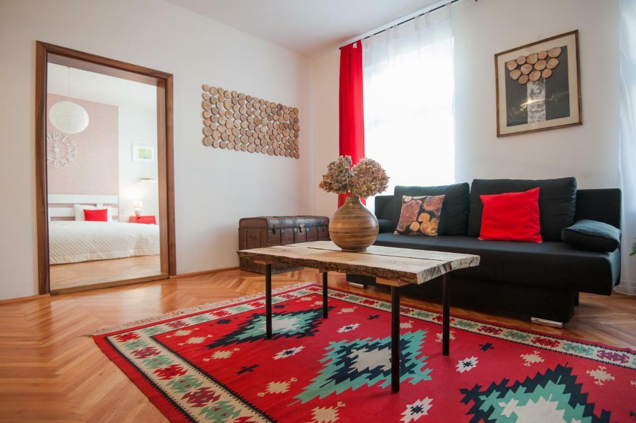 Spacious Stylish Apartment In Old Town Sibiu Buitenkant foto
